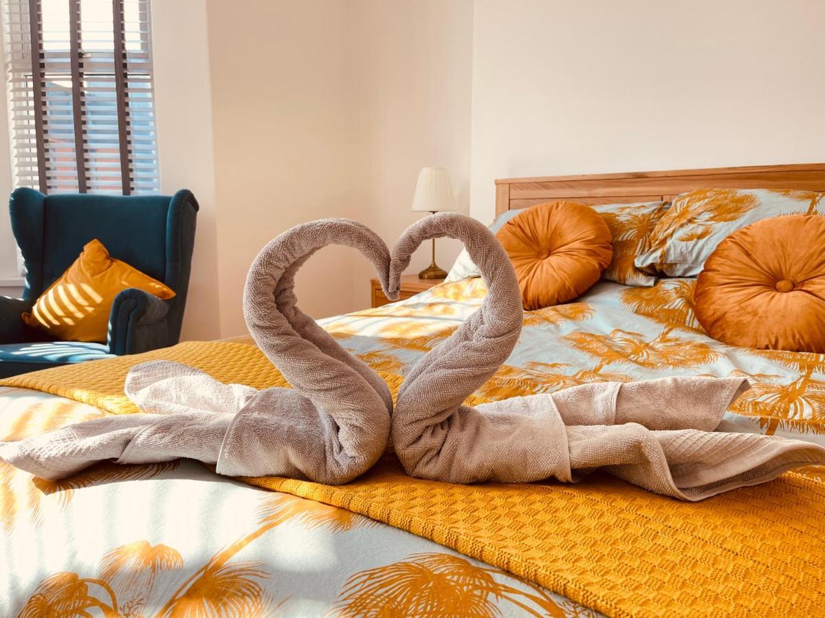 Modern Luxury 3 Bed House Плаймаут